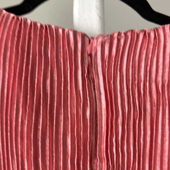 Boohoo Coral Pleated Maxi Dress NWT Sz 12 V neck, wedding formal - Picture 7 of 10